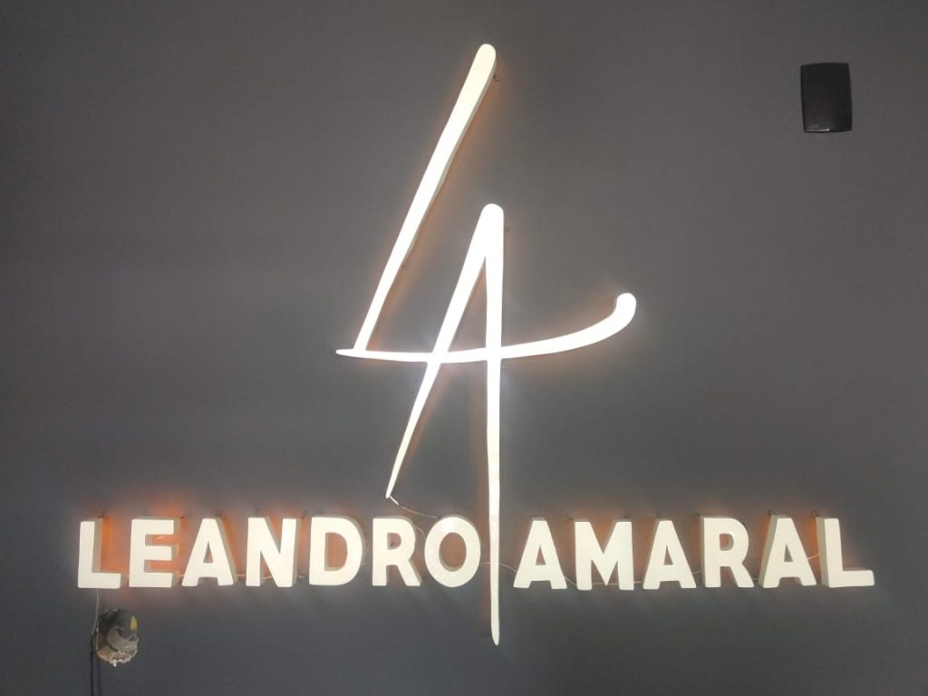 letras em LED