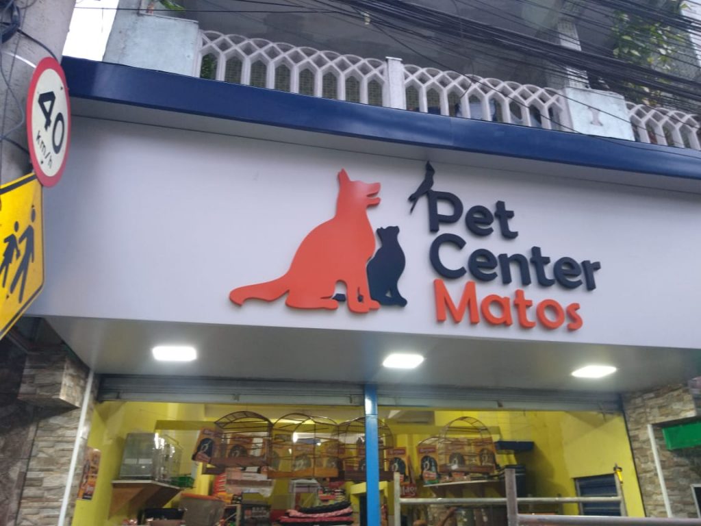 fachada ACM e letras caixa